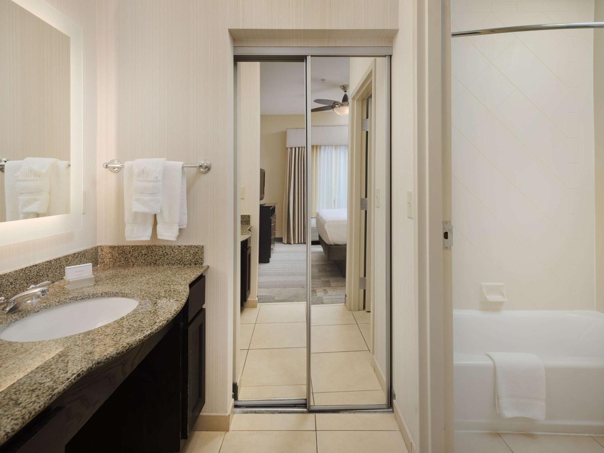 Homewood Suites By Hilton Atlanta Nw/Kennesaw-Town Center Екстер'єр фото